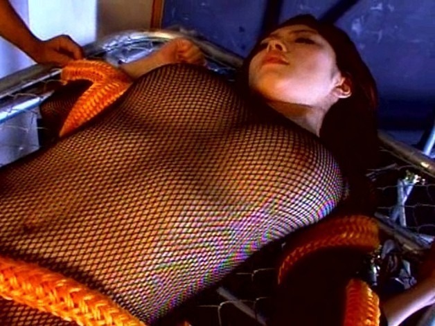 拷問遊園地 立花里子